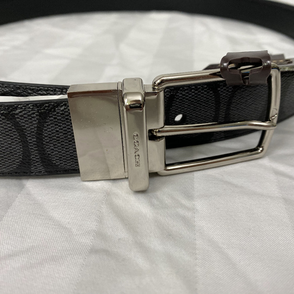 NWT New Coach Belt in Signature Canvas Black Print - Picture 3 of 6